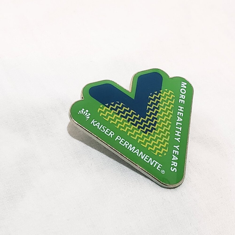 Kaiser Permanente More Healthy Years 75 Years Anniversary Lapel Pin 1" Metal
